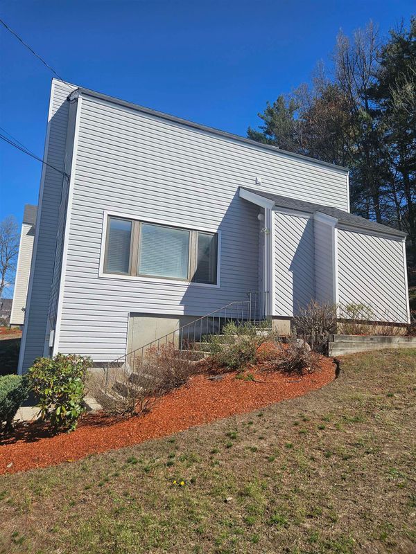Photo - 18 Landsdown Dr Unit 18