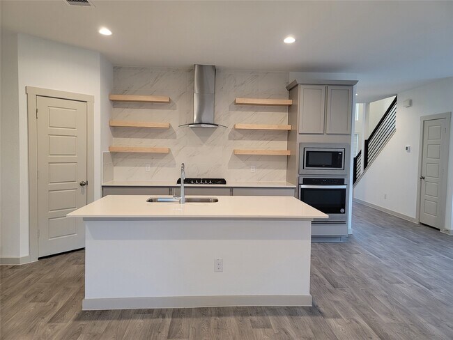 Photo - 3005 Fenchurch Elm Trl