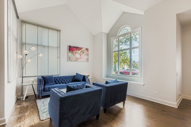 Photo - 53 Falcon Pl