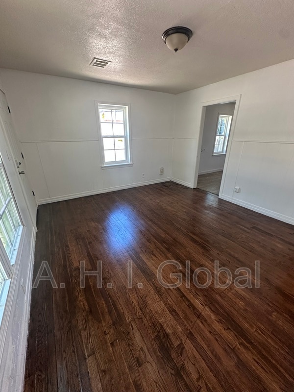 Photo - 1619 Bellaire St
