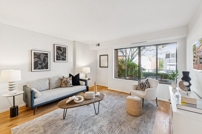 Photo - 2320 Wisconsin Ave NW