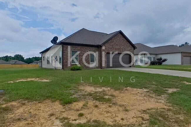 520 White Oak Cir