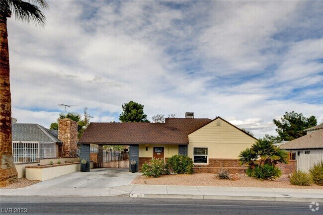 Building Photo - 1017 E Oakey Blvd Rental