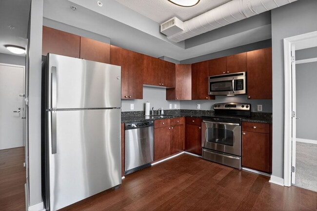 Photo - 155 Potomac Psge Unit 807