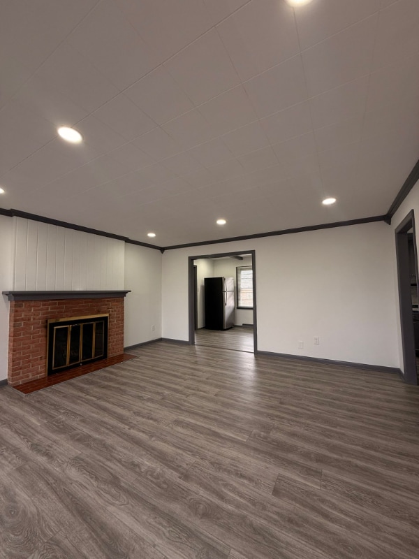 Building Photo - 17727 Crest Dr