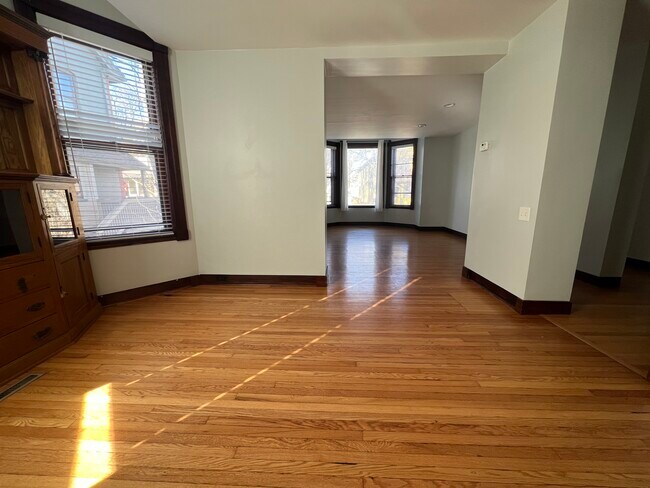 Photo - 919 Pleasant St Unit 1F