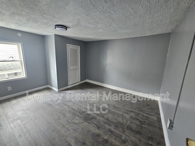 Photo - 620 Ridge St