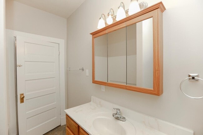 Photo - 1439 Moultrie Ave Unit 3