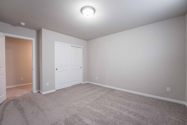 Photo - Stunning 5 Bedroom home in Henderson!