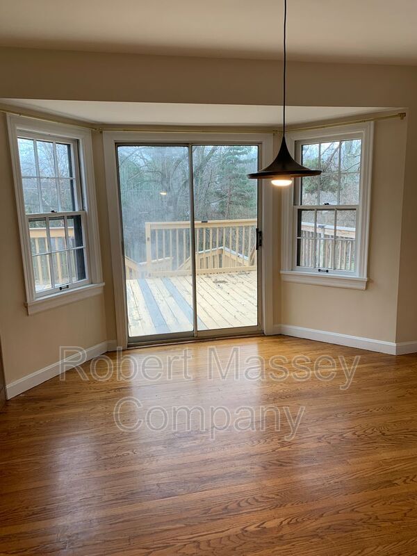 Photo - 2546 Woodcreek Rd