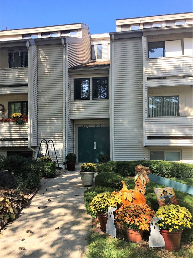 Photo - Remodeled condo available for July!