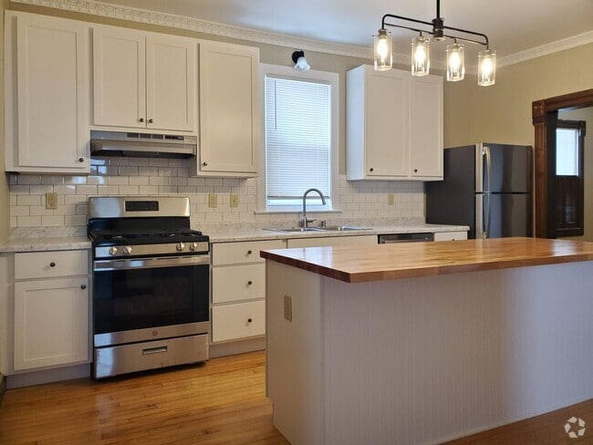 Building Photo - 2159 S Mound St Rental
