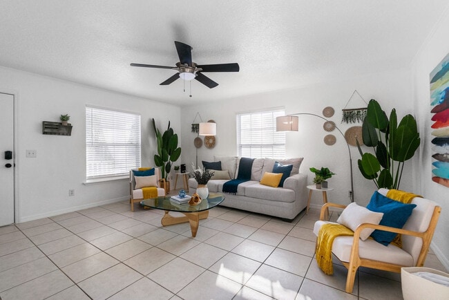 Photo - 550 Lena St Unidad ID1281938P