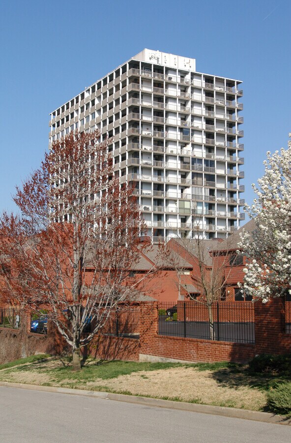 View from the southeast - 2300 Riverside Dr Apartments