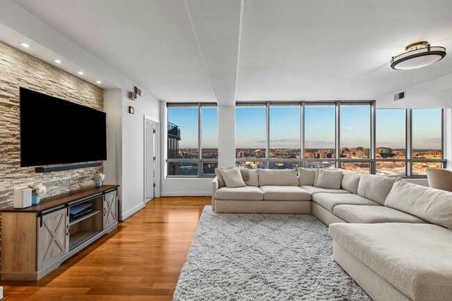 Photo - 675 President St