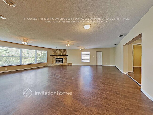Photo - 11577 Pine St