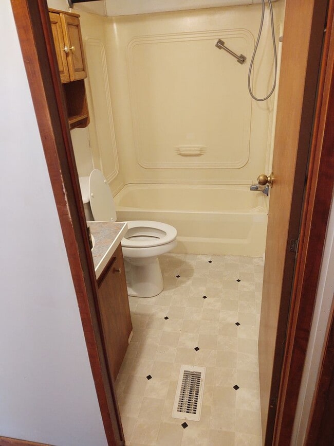 Photo - 2 Bedroom 1 bath Trailer in Whittier  $950 a month