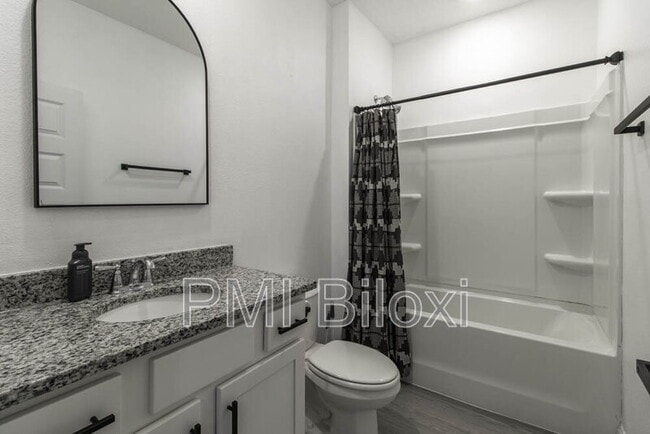 Photo - 84 Saltmeadow Cir