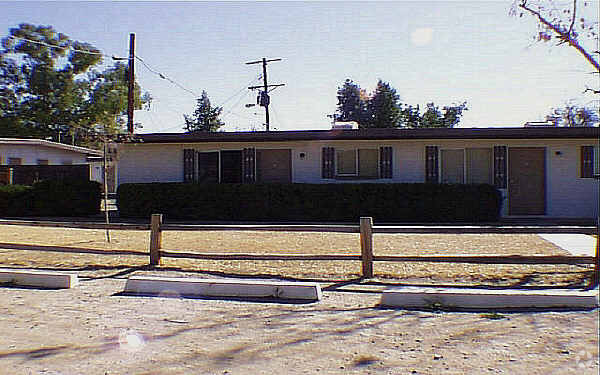 Montezuma Apartments - Montezuma Apartments