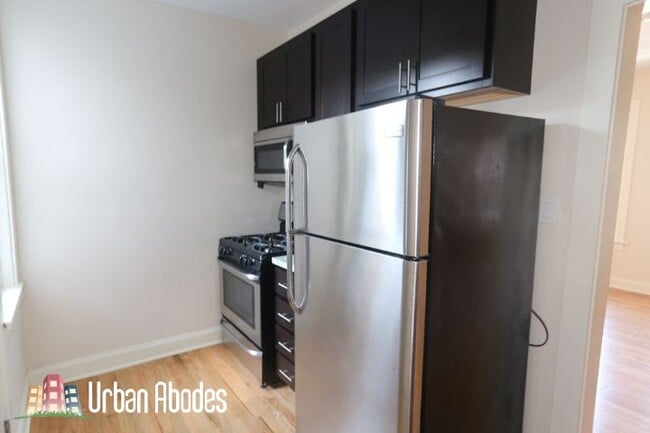 Photo - 4036 Ashland N Ave Unit 403E