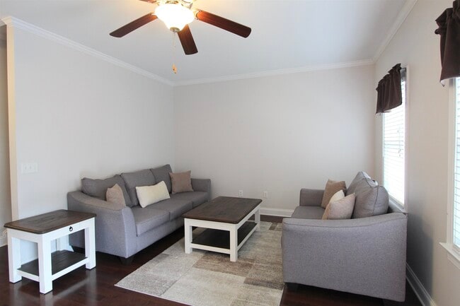 Photo - 2221 Lapis Ln