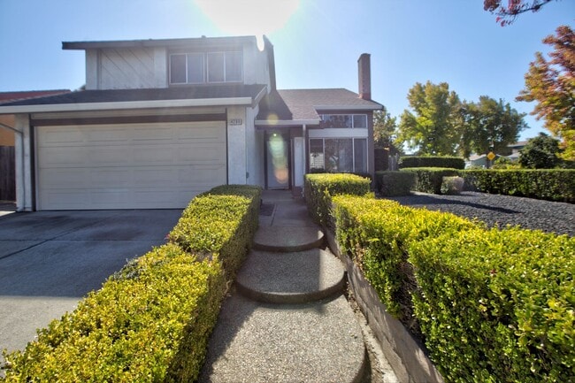 Building Photo - Ardenwood addentace area. Updated single family homes