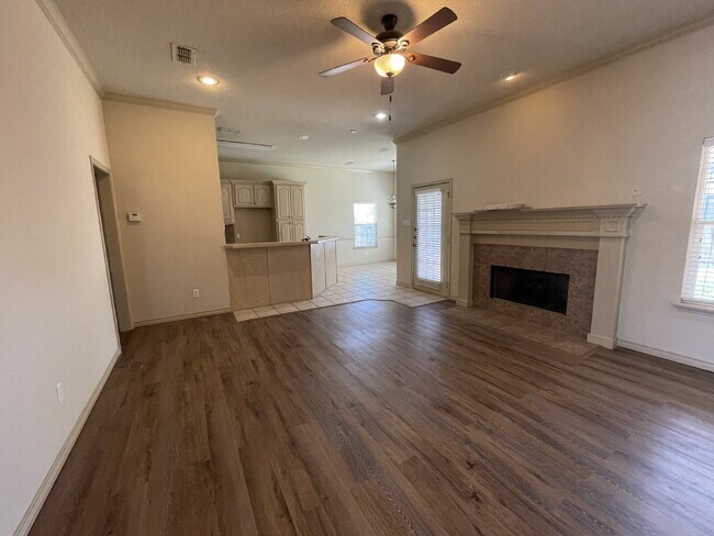 Beautiful 3/2/2 Plus Basement in Cooper district