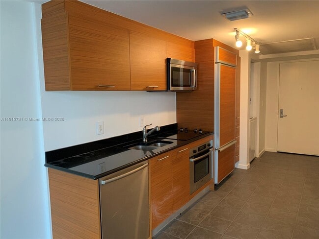 Photo - 50 Biscayne Blvd