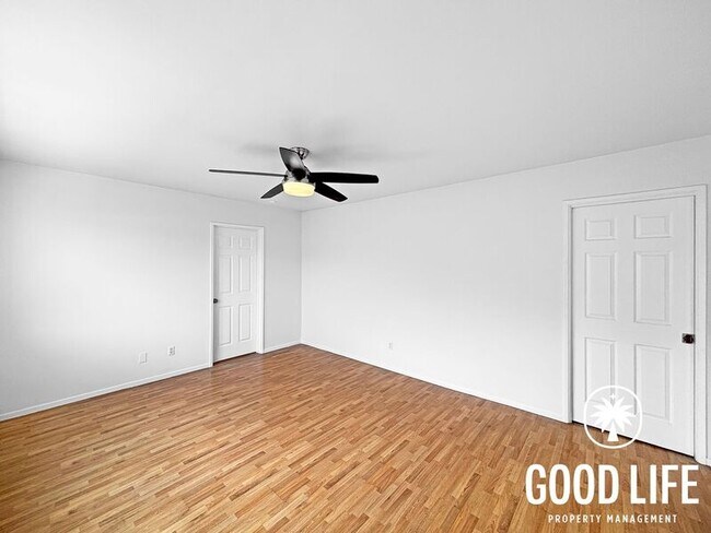 Photo - 3717-19 Crane Pl Unit 3719 Crane Place