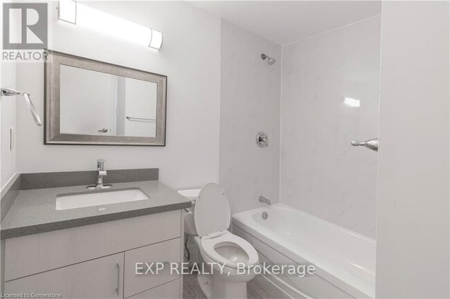 Photo - 4422 Huron St