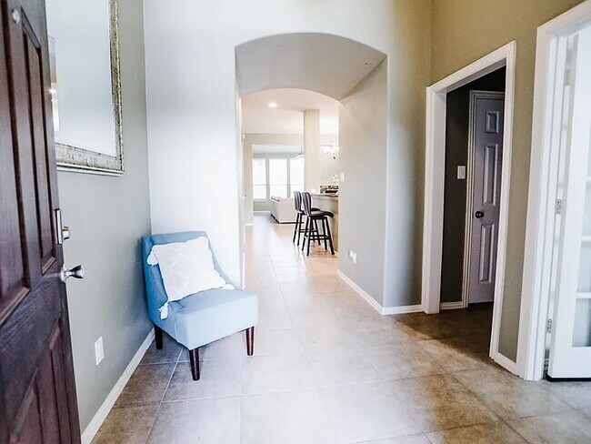 Photo - 1733 Rosson Rd