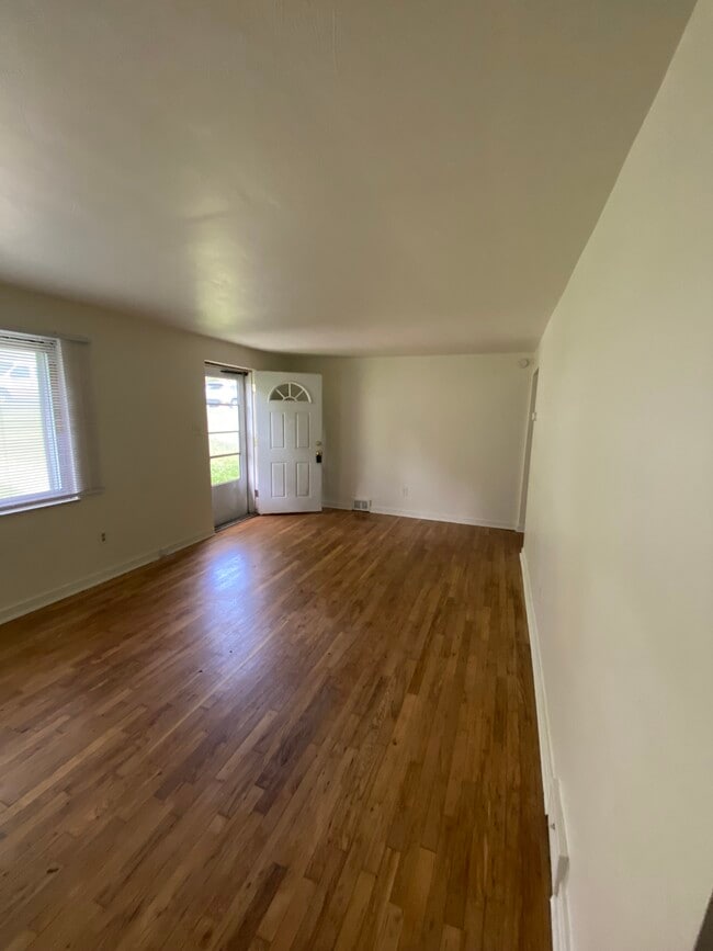 Photo - 731 Darlington St