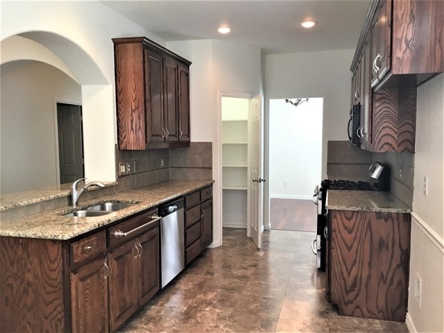 Photo - 8613 Corral Cir