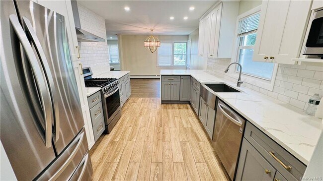 Photo - 31 Bircher Ave House