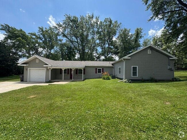 Building Photo - 3bdrm/1 bath - Lake Como Rental