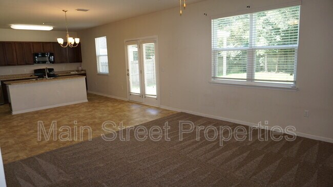 Photo - 2219 Waltham St