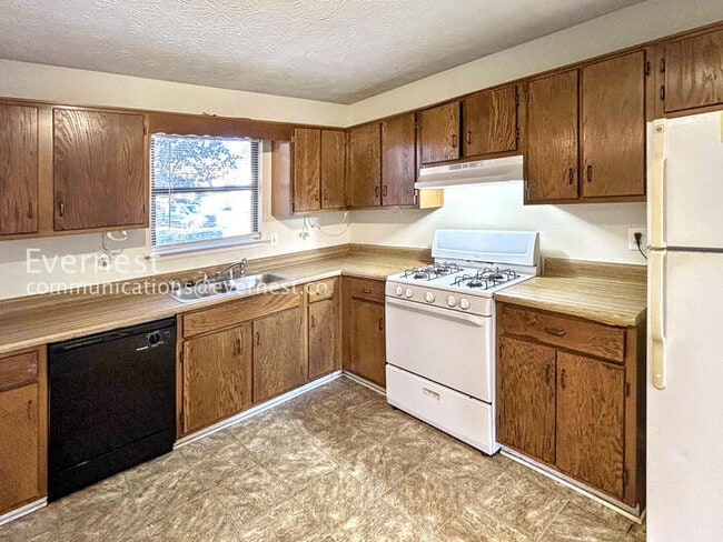 Photo - 1174 Ridgecrest Ln SE