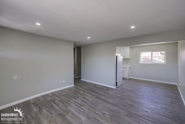 Photo - Cozy 3Bdm 1Ba Apartment in City Heights