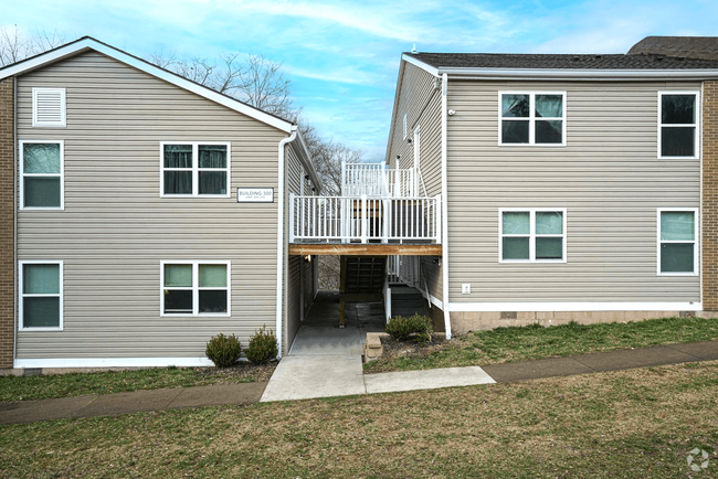 Building Photo - McCormick Crossing Rental