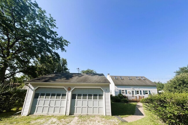 Photo - Serene Lake House Rental - NEWLY REDUCED P...