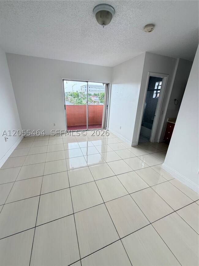 460 E 23rd St Unit 213