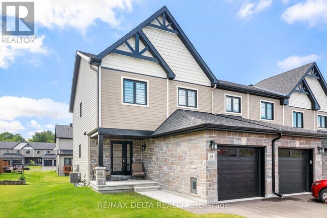Photo - 63 Johanne St