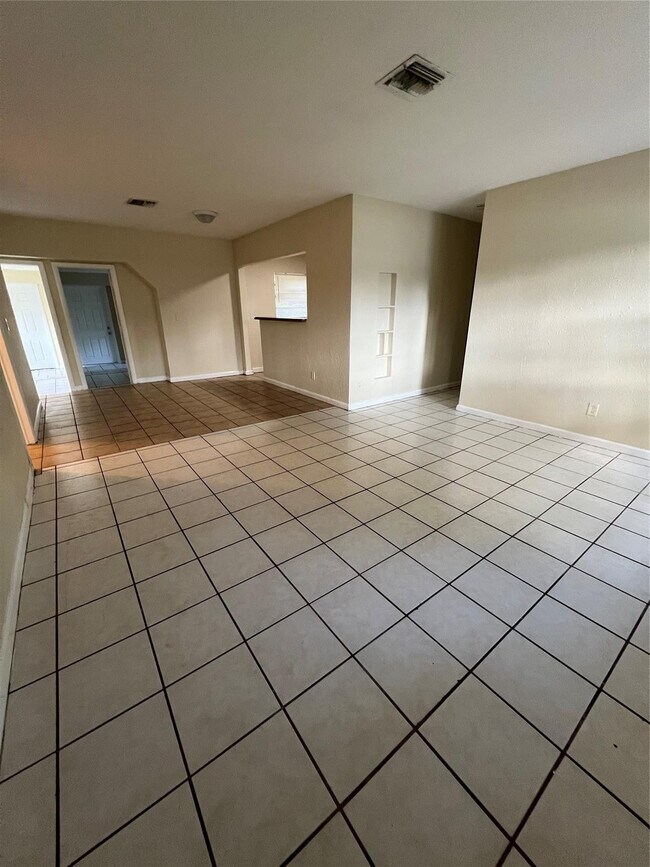 Photo - 418 E Evanston Cir