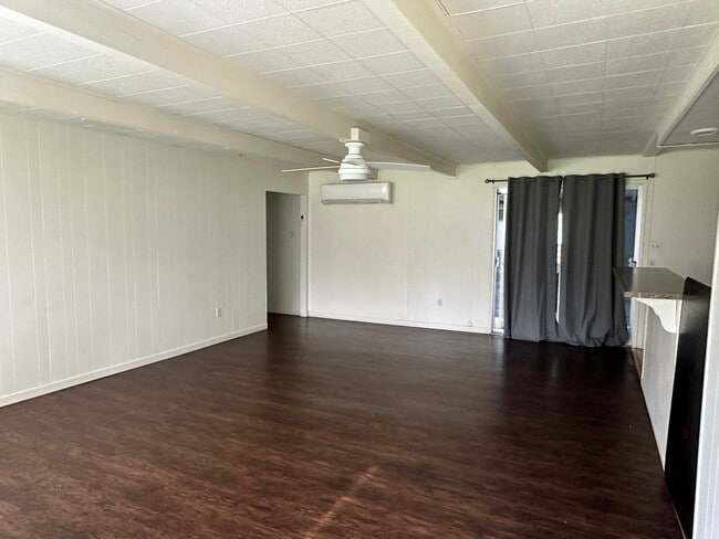 Photo - 4290 Lake Shore Dr