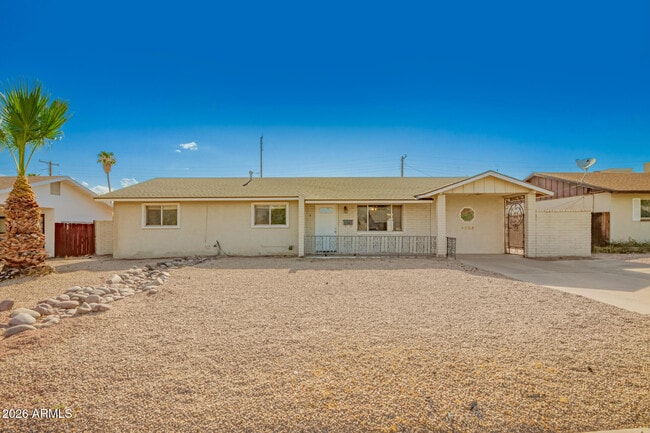 Photo - 1708 N Daffodil St