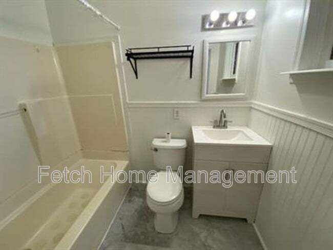 Building Photo - 61 Howard Ave