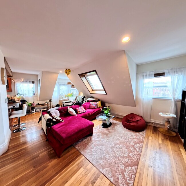 Photo - 185 Davis Ave