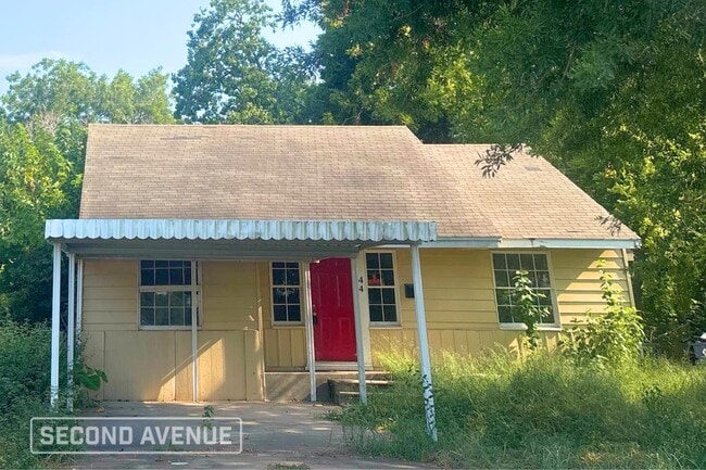 Building Photo - 44 16th Ave N Rental