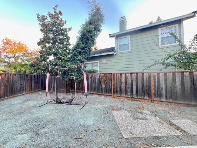 Photo - 479 Tioga Ct