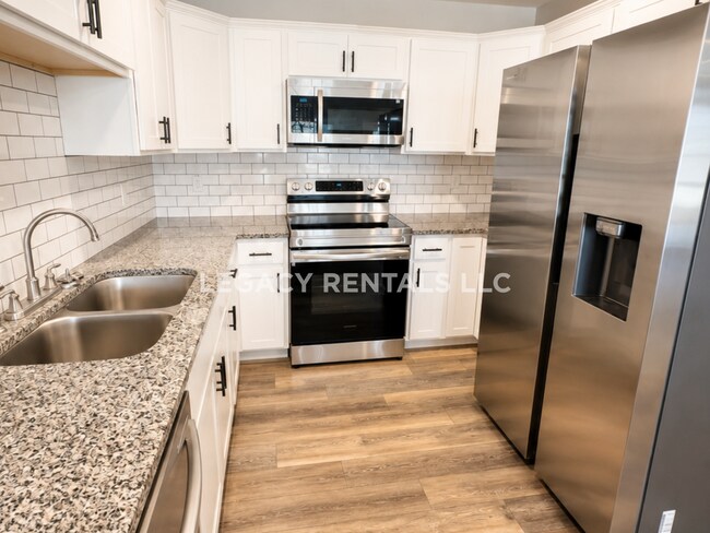 Photo - 240-242 Longwood Ln.